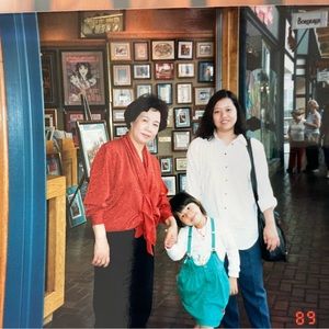 Meet your Posher, Debbie